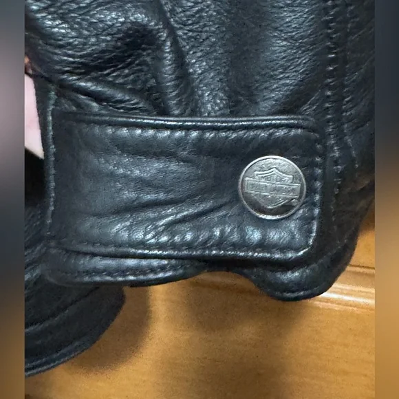 Harley-Davidson Black Leather Motorcycle Jacket woman’s size Large. Pit 21 - Picture 7 of 16